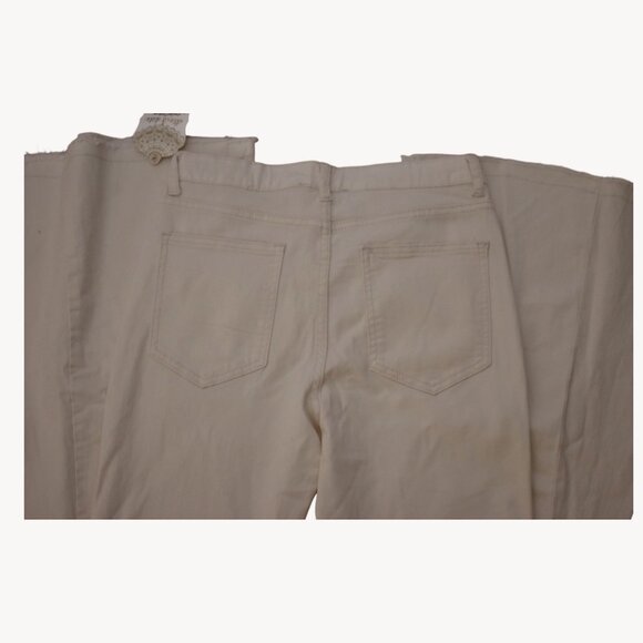 Altar’d State Emerie Exaggerated Flare Bell Bottoms Cream Jeans NWT - Picture 4 of 6